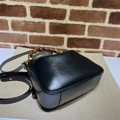 Gu.cci Diana Small Shoulder Bag Black Leather 746251