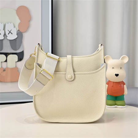 Evelyne III PM  Bag In Craie(options)