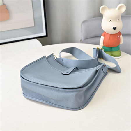 Evelyne III PM  Bag In Bleu Lin(options)