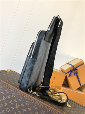 L.V Avenue Slingbag  Avenue Slingbag Damier Graphite Canvas N45302