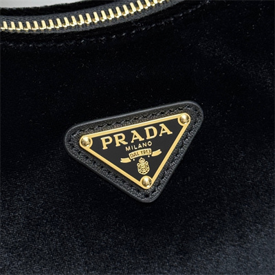 Prada Re-Edition Velvet mini-bag Black 1BC204