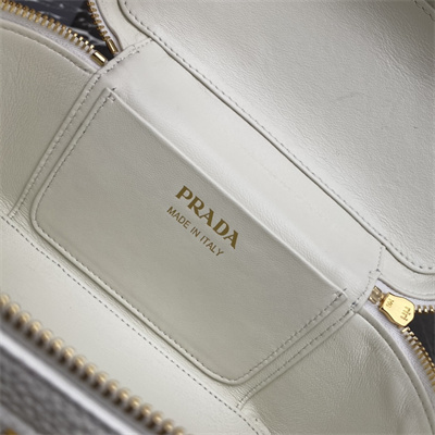 Prada Vanity Case Grained Leather White 1BH202
