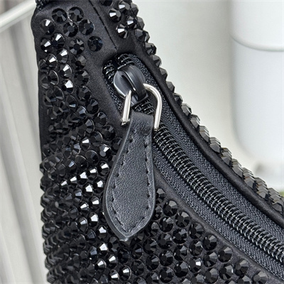 Prada  Re-Edition 2000 mini-bag With Diamond All Black 1NE515