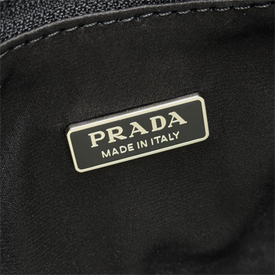 Prada  Re-Edition 2000 mini-bag With Diamond All Black 1NE515