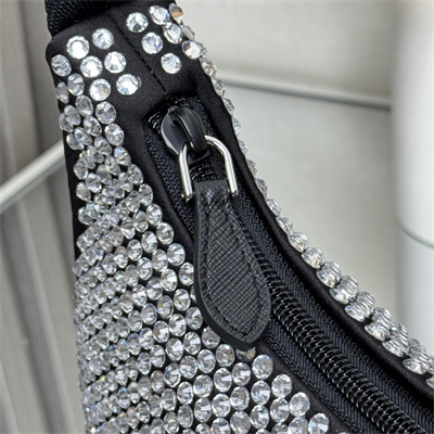 Prada  Re-Edition 2000 mini-bag With Diamond Black 1NE515