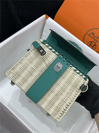 Kelly Mini Picnic Bag 20 Swift Leather Wicker Silver Tone Hardware Green Color HS