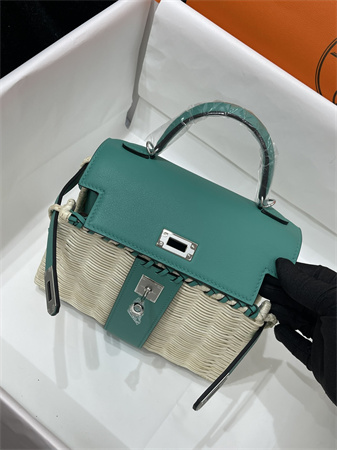 Kelly Mini Picnic Bag 20 Swift Leather Wicker Silver Tone Hardware Green Color HS