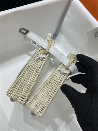 Kelly Mini Picnic Bag 20 Swift Leather Wicker Silver Tone Hardware White Color HS