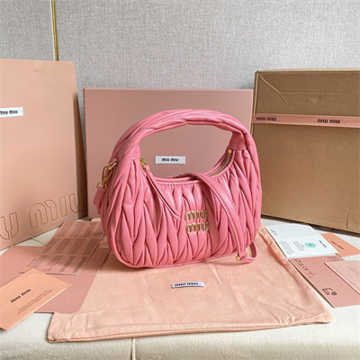 MiuMiu Wander matelassé nappa leather Small hobo bag Begonia Pink Color