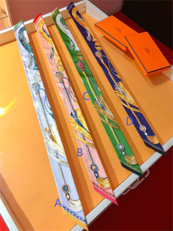 Hermes Twilly 100% Silk 37831