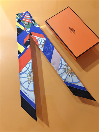 Hermes Twilly 100% Silk 37842