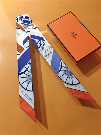 Hermes Twilly 100% Silk 37842