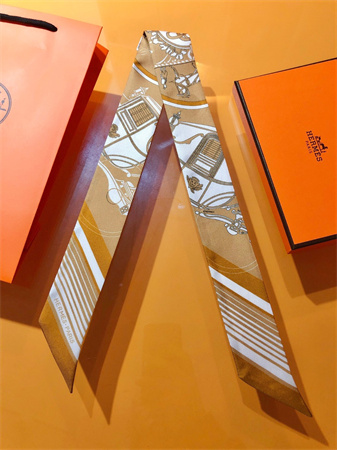 Hermes Twilly 100% Silk 37844