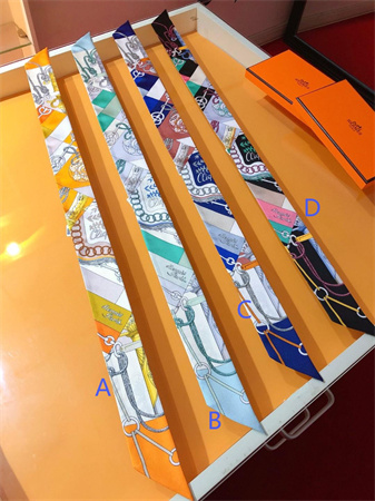 Hermes Twilly 100% Silk 37845