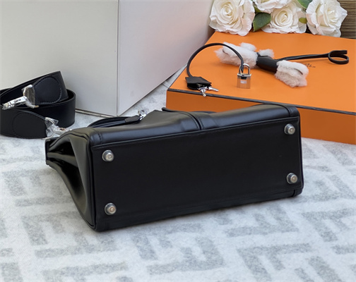 Kelly Lakis Bag Swift Leather 28 Silver Hardware In Black Color HS