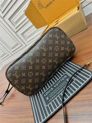 L.V Reversible Nererful Inside Out MM Black cowhide leather/Monogram Coated Canvas M11946 TOP