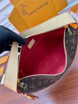 L.V Slouchy PM Monogram Coated Canvas M11952 TOP