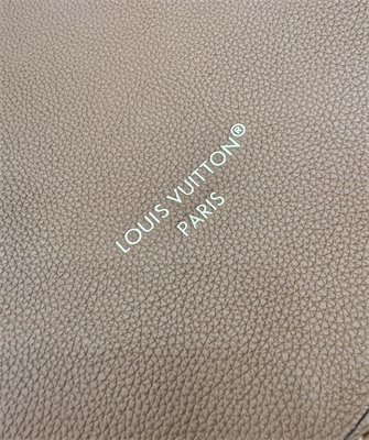 L.V Reversible Nererful Inside Out MM Tan cowhide leather/Monogram Coated Canvas M12061 TOP