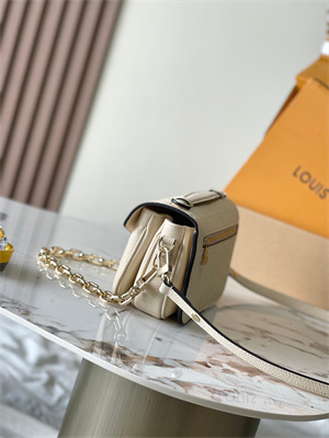 L.V Pochette Metis East West Embossed supple grained cowhide leather Cream M22942 TOP