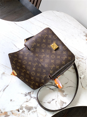 L.V Pochette Metis Monogram Coated Canvas M44875 TOP
