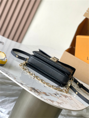 L.V Pochette Metis East West Embossed supple grained cowhide leather Black M46595 TOP