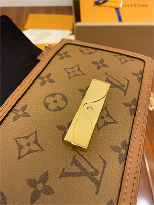 L.V Dauphone Wallet With Chain Monogram Canvas M68746 TOP