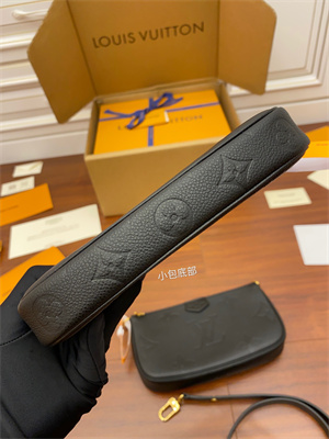 L.V Multi Pochette Accessories Embossed supple grained cowhide leather Black M80399 TOP