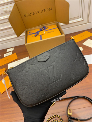L.V Multi Pochette Accessories Embossed supple grained cowhide leather Black M80399 TOP