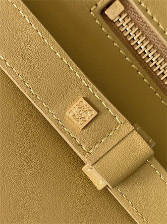 Loewe Small Puzzle Bag In Classic Calfskin