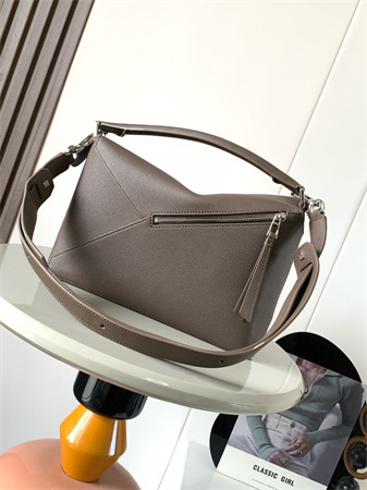 Loewe Puzzle Bag In Soft Grained Calfskin
