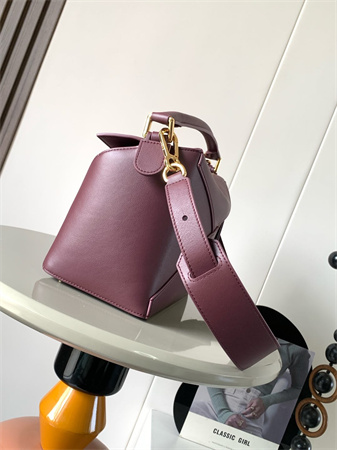 Loewe Puzzle Bag In Classic Calfskin