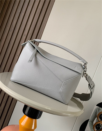 Loewe Puzzle Bag In Soft Grained Calfskin