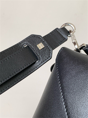 Loewe Puzzle Bag In Classic Calfskin