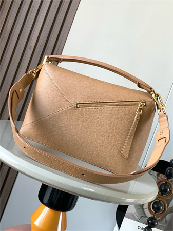 Loewe Puzzle Bag In Soft Grained Calfskin