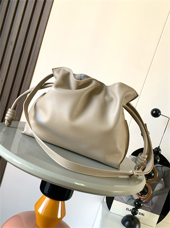 Loewe Medium Flamenco clutch in nappa calfskin