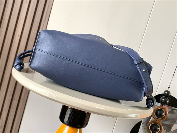 Loewe Medium Flamenco clutch in nappa calfskin