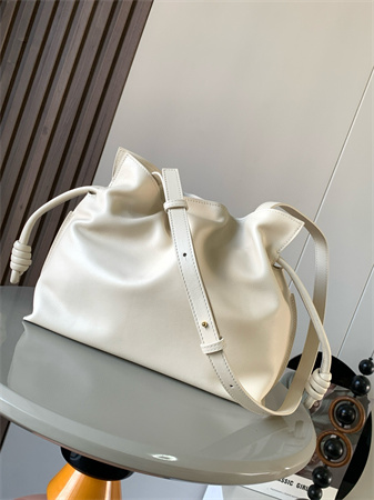 Loewe Medium Flamenco clutch in nappa calfskin