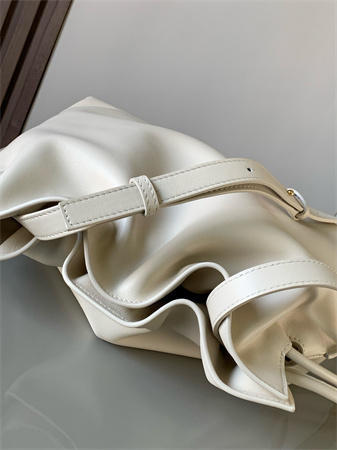 Loewe Medium Flamenco clutch in nappa calfskin