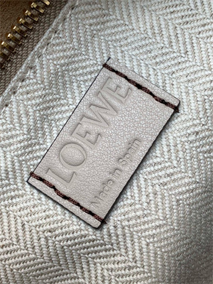 Loewe Small Puzzle Bag In Classic Calfskin