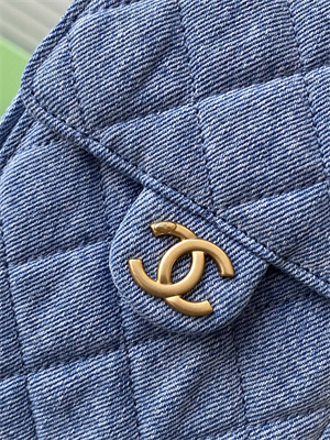 Chanel 25 Small Handbag Blue Denim Gold Tone Metal AS5293