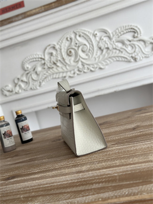 Kelly Pochette Bag Embossed Crocodile Gold Tone Hardware Craie HS