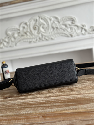 Kelly Messenger Bag Togo Leather Gold Tone Hardware In Black Color HS