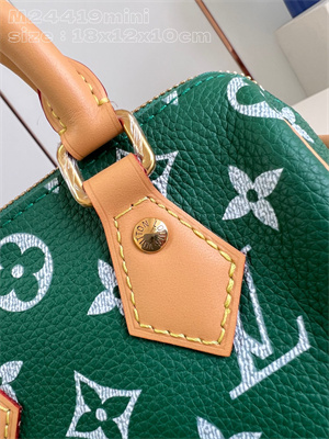 L.V Speedy P9  Bandoulière 18 Monogram Soft Calfskin Green