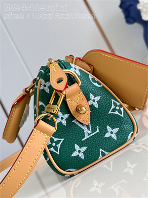L.V Speedy P9  Bandoulière 18 Monogram Soft Calfskin Green