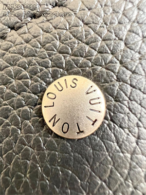 LV Steamer East West Wearable Wallet Taurillon Monogram embossed cowhide leather Black M13888