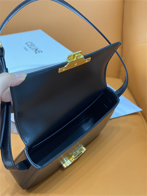 Celine Triomphe Shoulder Bag In Shiny Calfskin Black Color