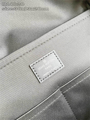 L.V Discovery Slim Backpack Monogram Eclipse M14020