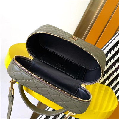 Y.S.L Vanity Case In Quilted Lambskin Green