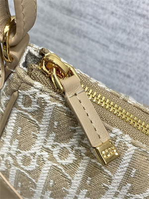 CD 30 Montaigne Wanderlust Mini Bag Dior Oblique Chambray with Raffia Effect and Smooth Calfskin Nature