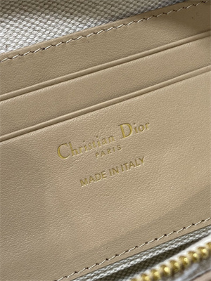 CD 30 Montaigne Wanderlust Mini Bag Dior Oblique Chambray with Raffia Effect and Smooth Calfskin Nature